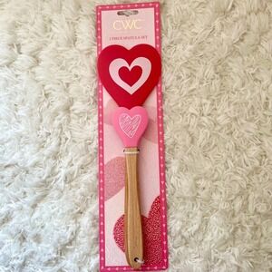Cook With Color 2 Piece Heart Spatula Set Red Pink Silicone Wood VDSPTG‎ NEW